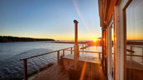 Comfortable Apartment with private dock in Gnarp